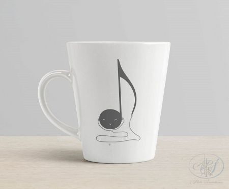 Kubek latte - ósemka ze słuchawkami